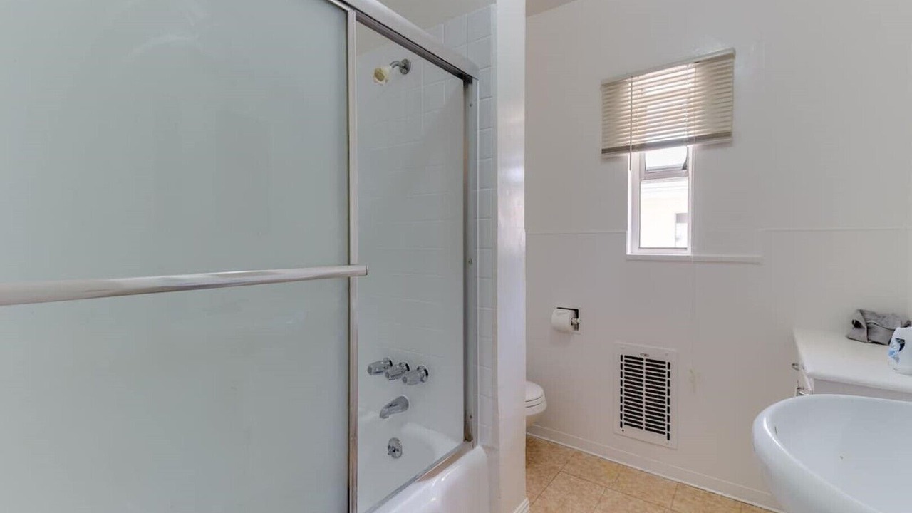 Photo of Bathroom in Rampart Village