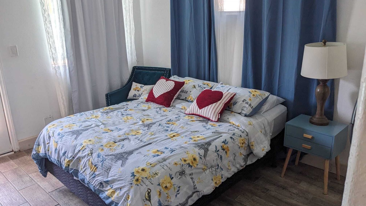 Photo of Bedroom in Valinda
