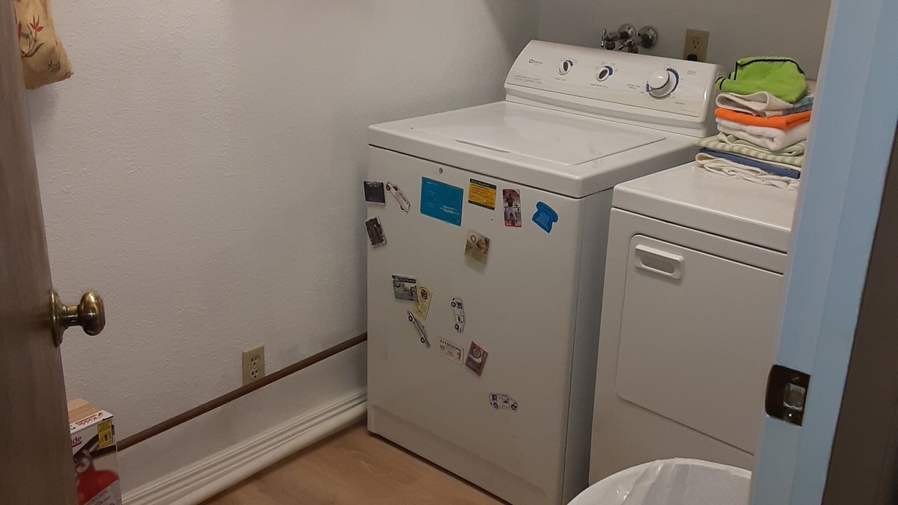 Photo of Bedroom in Newberry Springs