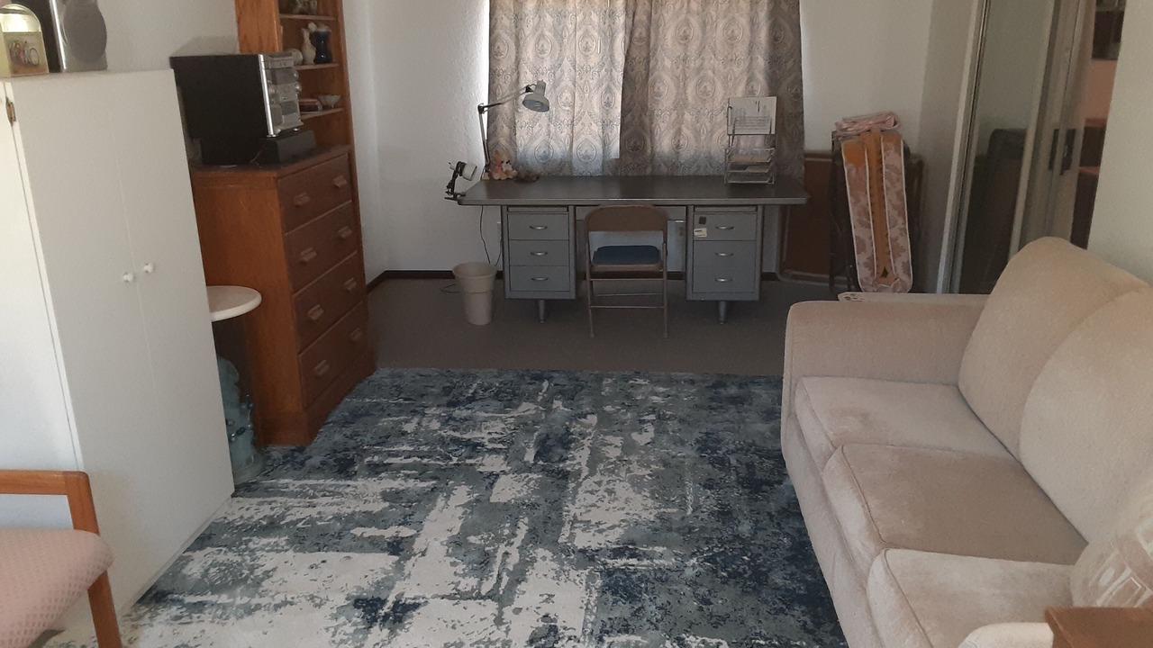 Photo of Bedroom in Newberry Springs