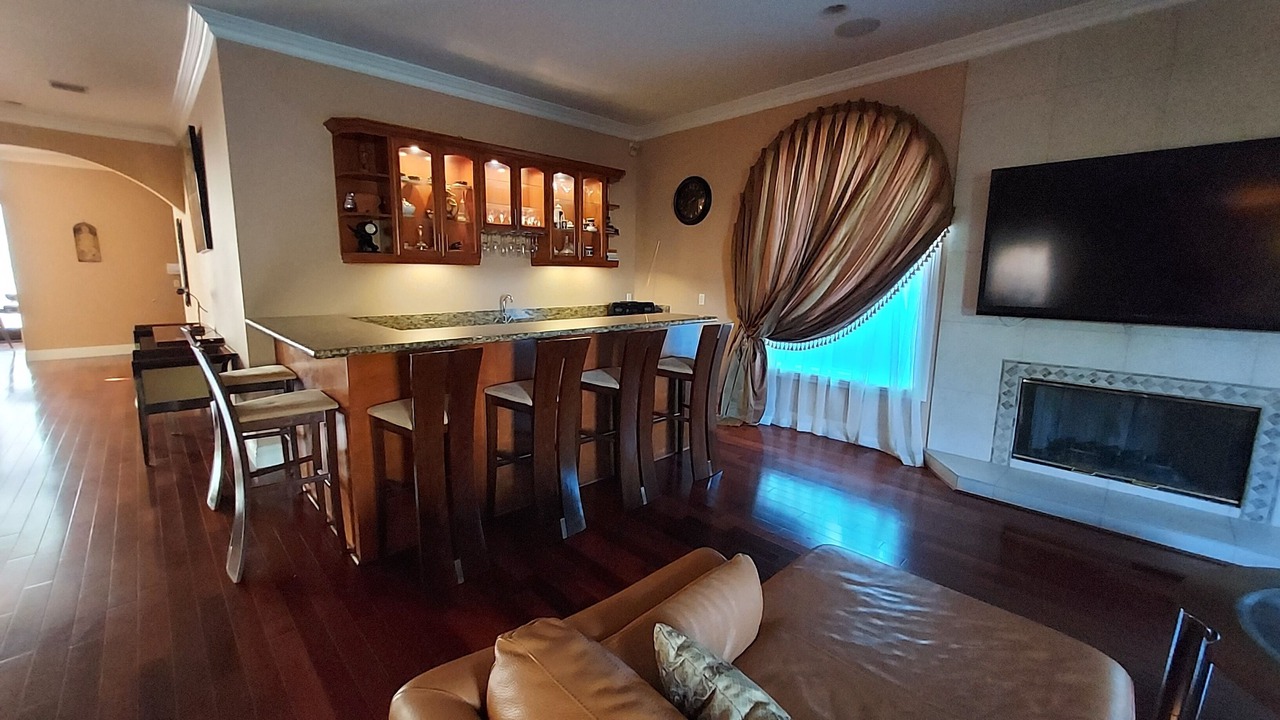Photo of Livingroom in Encino