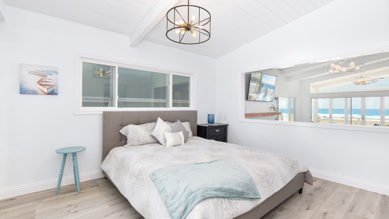 Photo of Bedroom in Santa Ana Heights