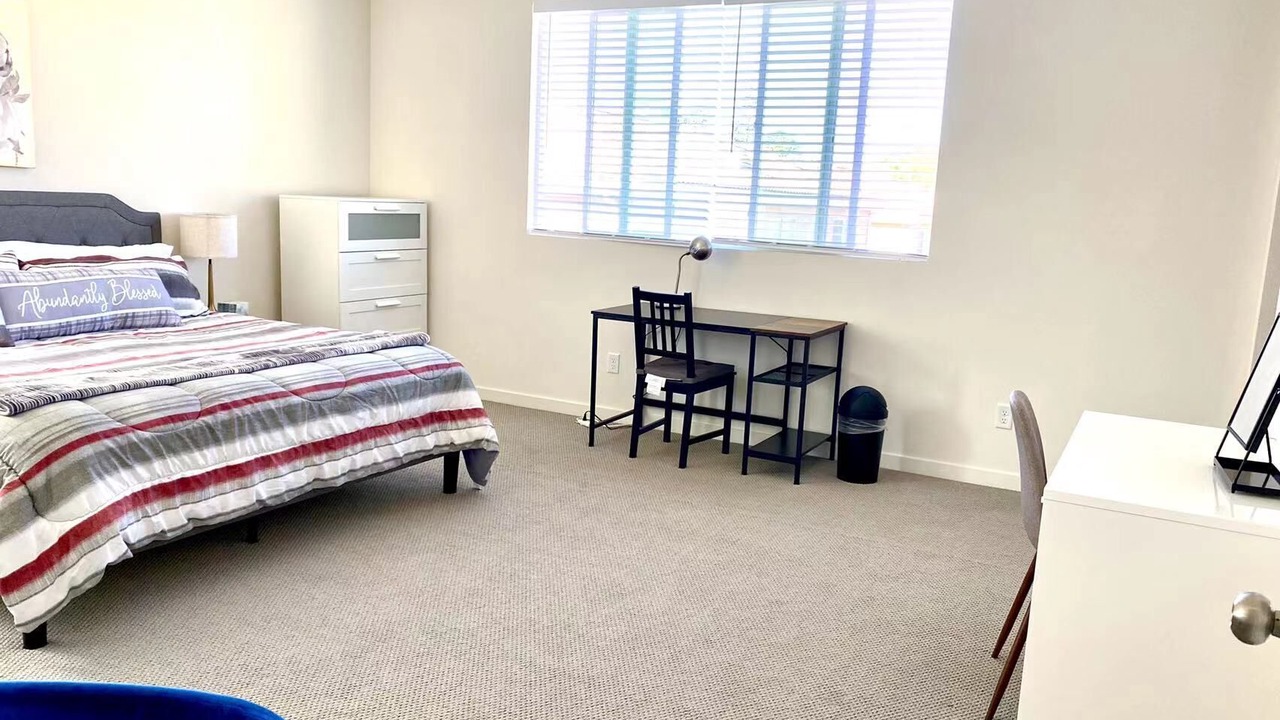 Photo of Bedroom in Sylmar