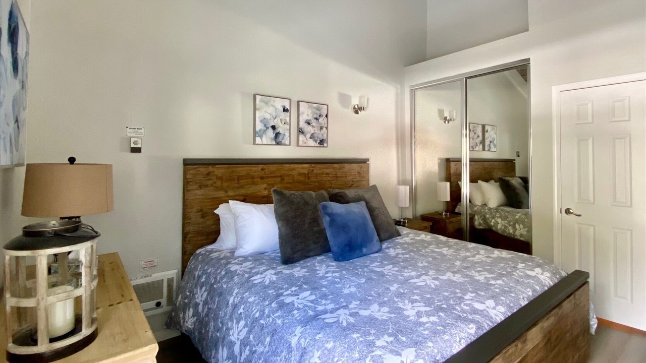 Photo of Bedroom in Mammoth Lakes