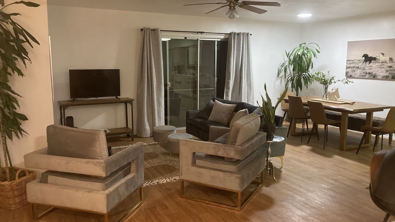 Photo of Livingroom in Ballard