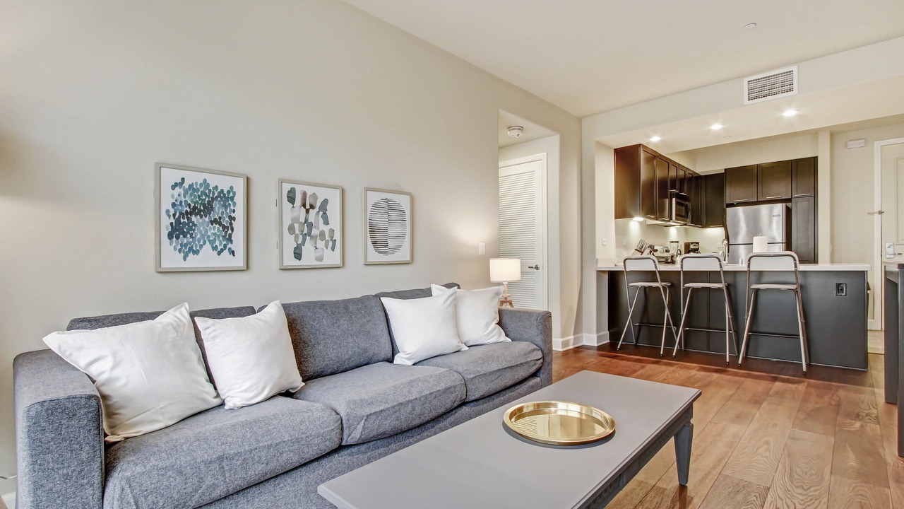 Photo of Livingroom in Downtown
