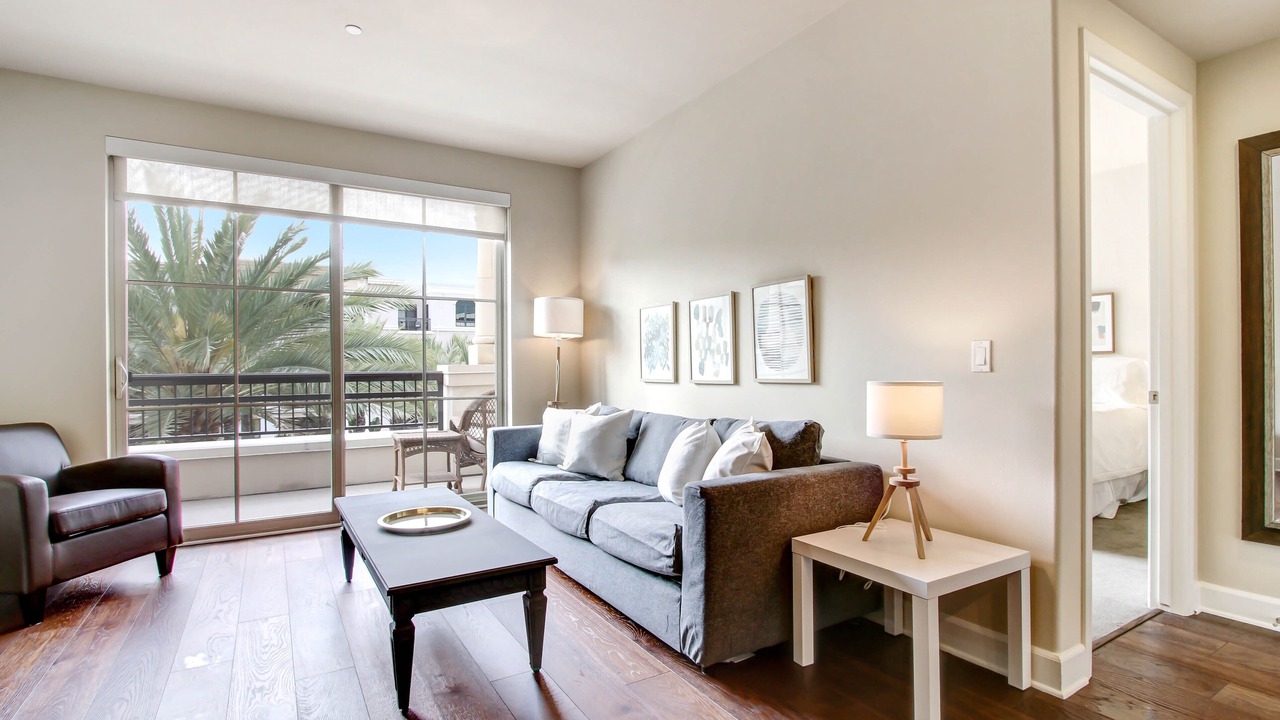 Photo of Livingroom in Downtown