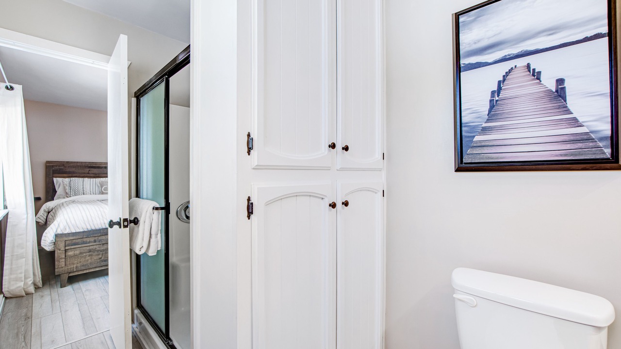 Photo of Bathroom in Woodlands
