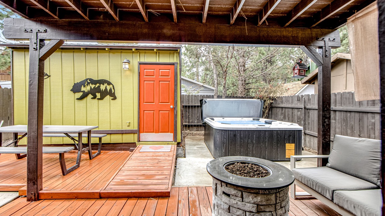Photo of Outdoor in Woodlands