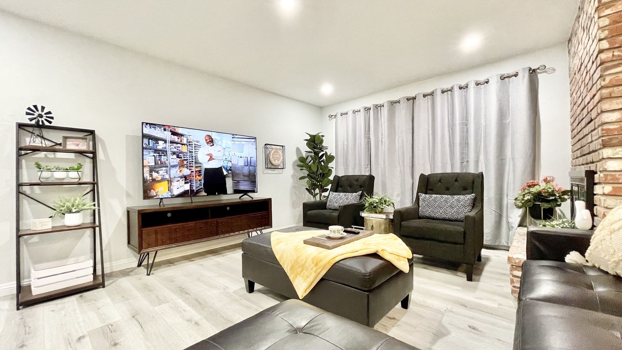 Photo of Livingroom in Lancaster