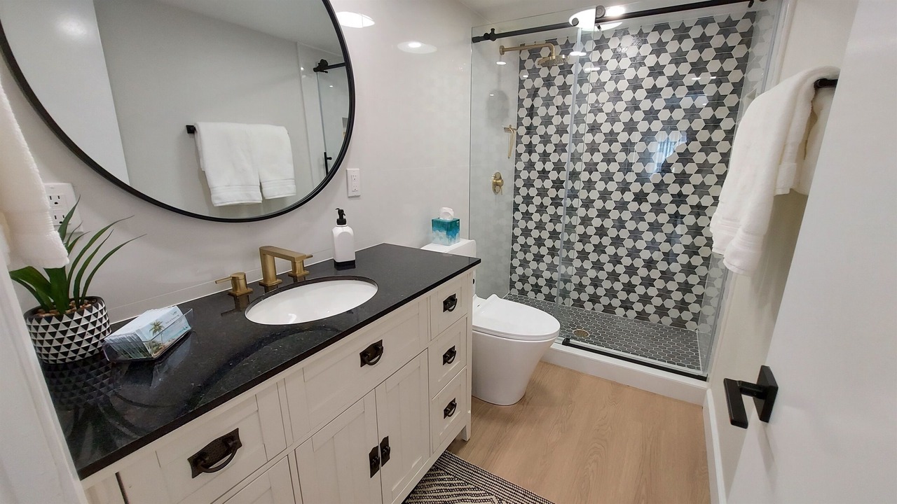 Photo of Bathroom in Thousand Oaks