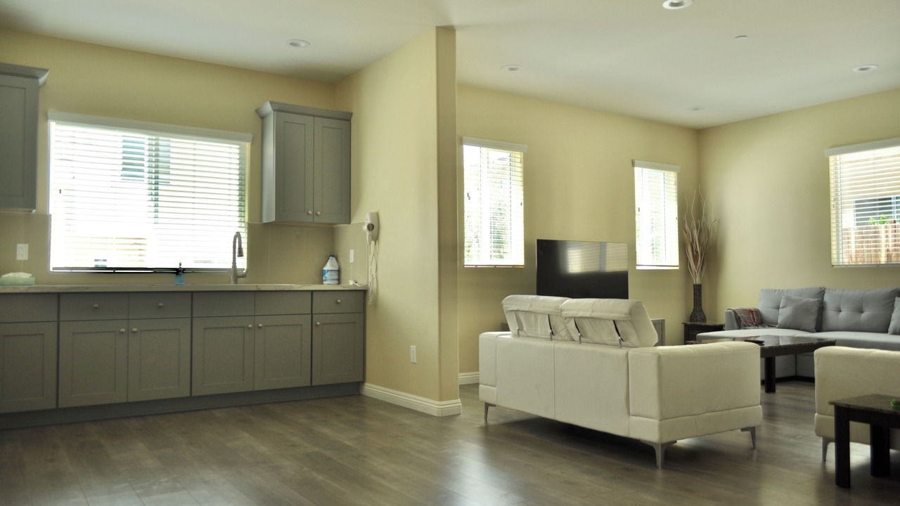 Photo of Livingroom in North Central