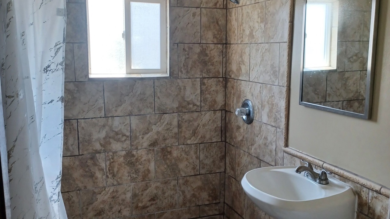 Photo of Bathroom in Boyle Heights