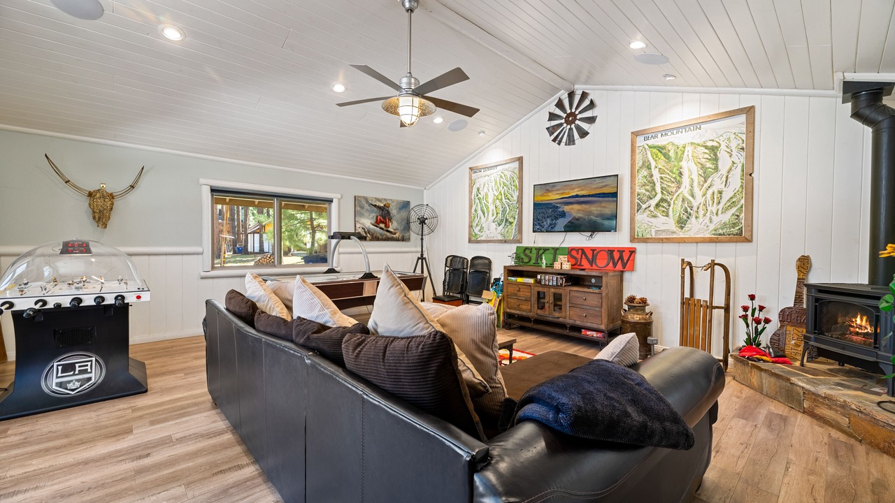Photo of Bedroom in Summit Estates