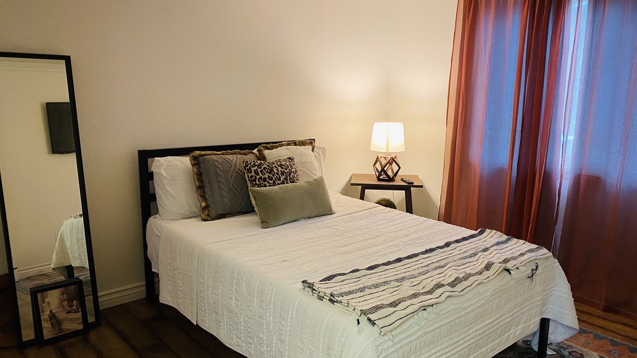 Photo of Bedroom in Azusa