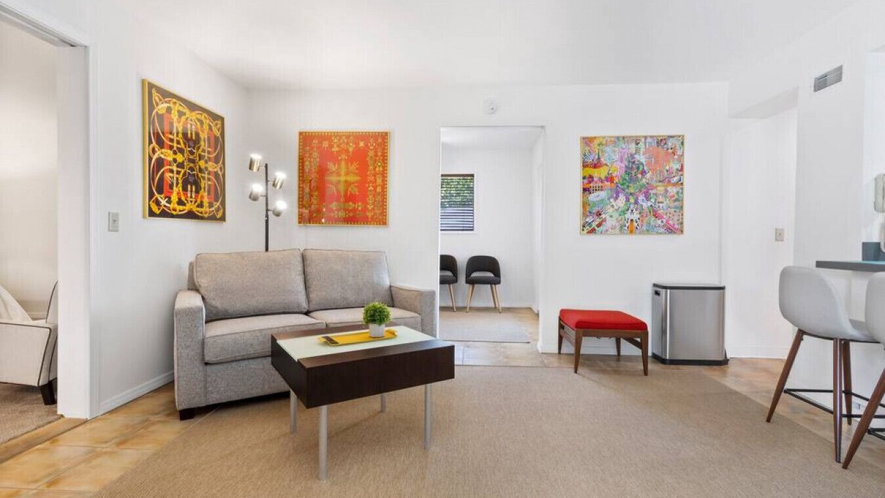 Photo of Livingroom in Deepwell Estates