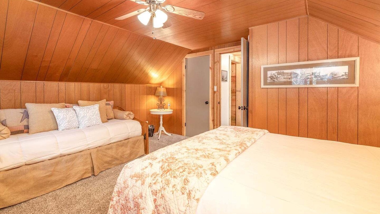 Photo of Bedroom in Sugar Pine