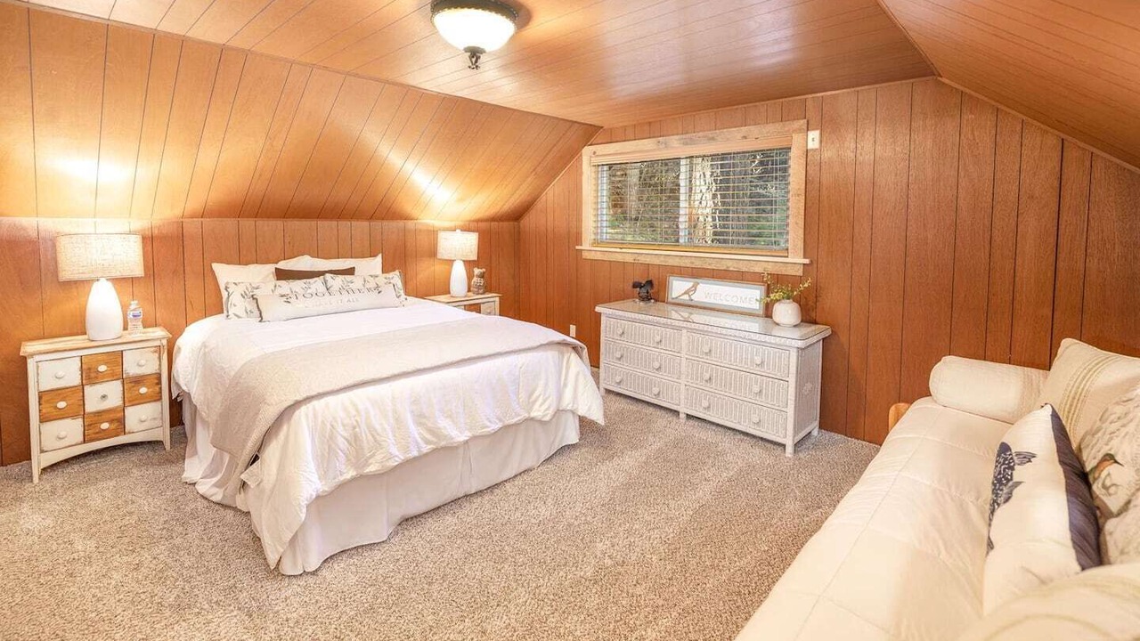 Photo of Bedroom in Sugar Pine