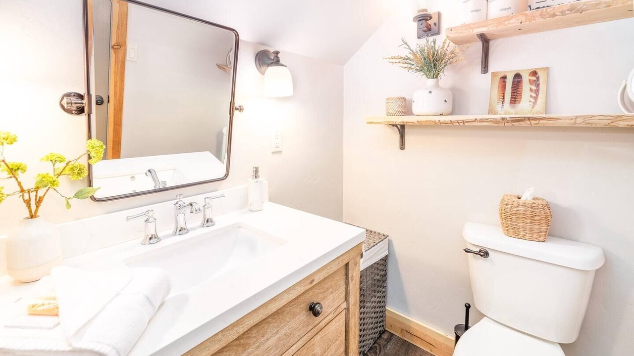 Photo of Bathroom in Sugar Pine