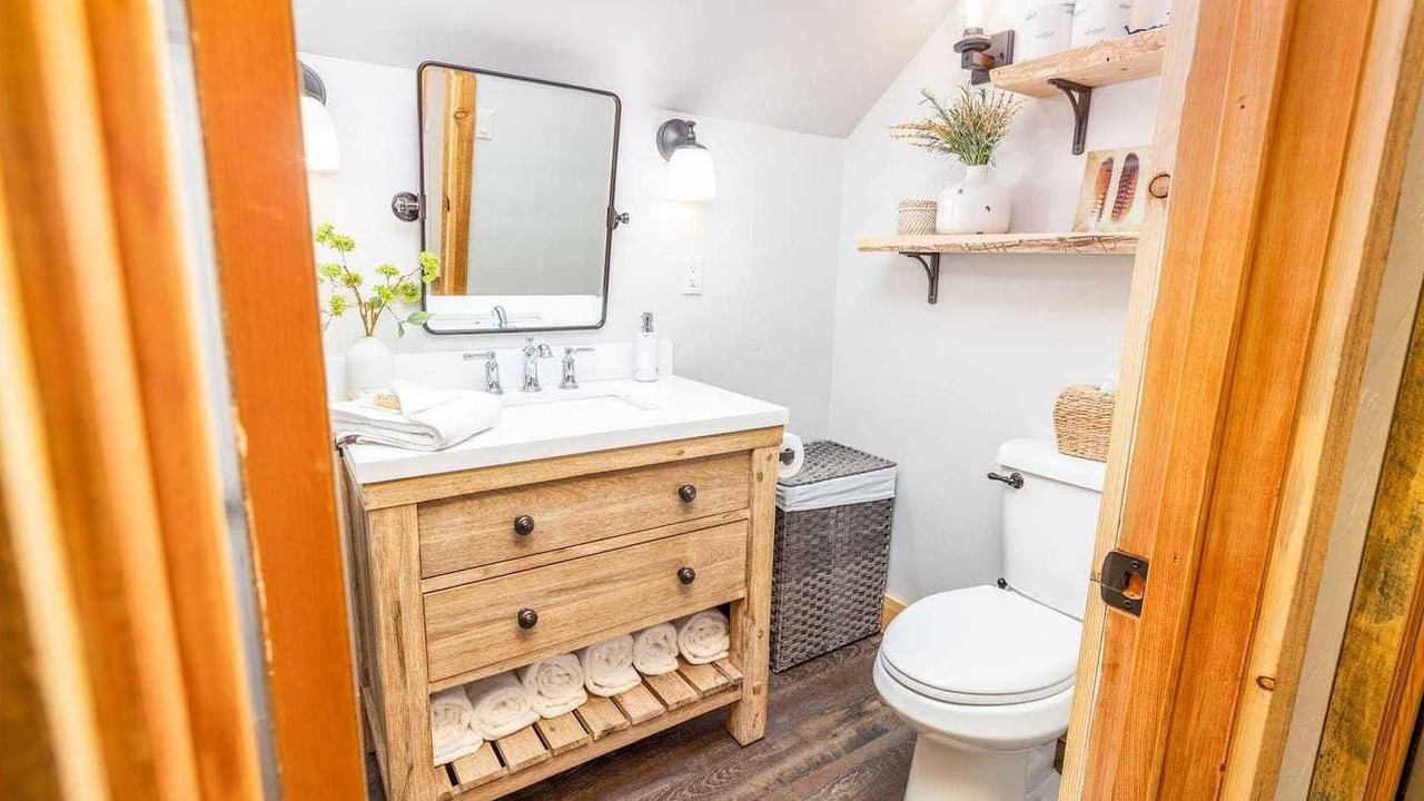 Photo of Bathroom in Sugar Pine