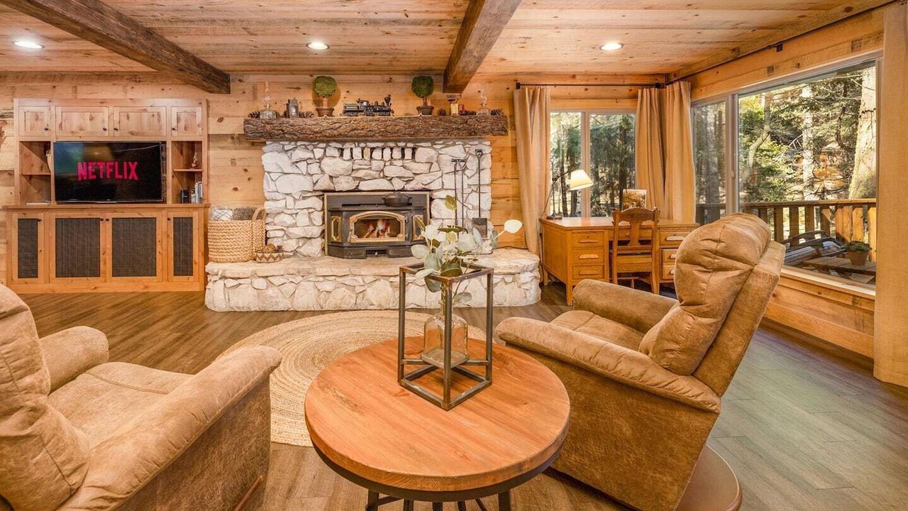 Photo of Livingroom in Sugar Pine