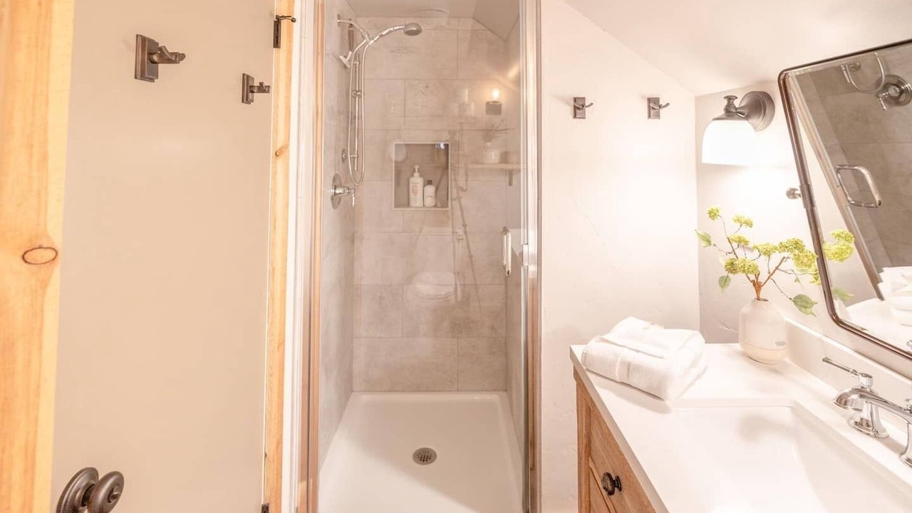 Photo of Bathroom in Sugar Pine