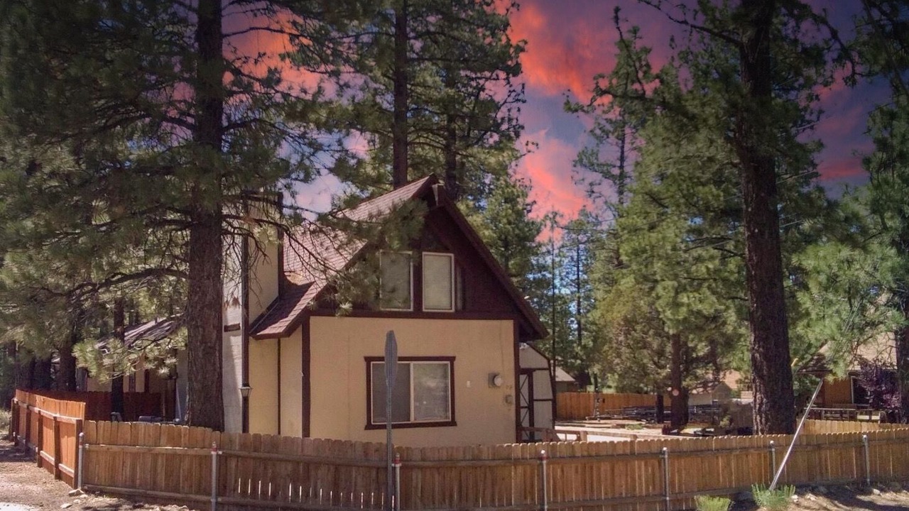 Photo of Outdoor in Woodlands