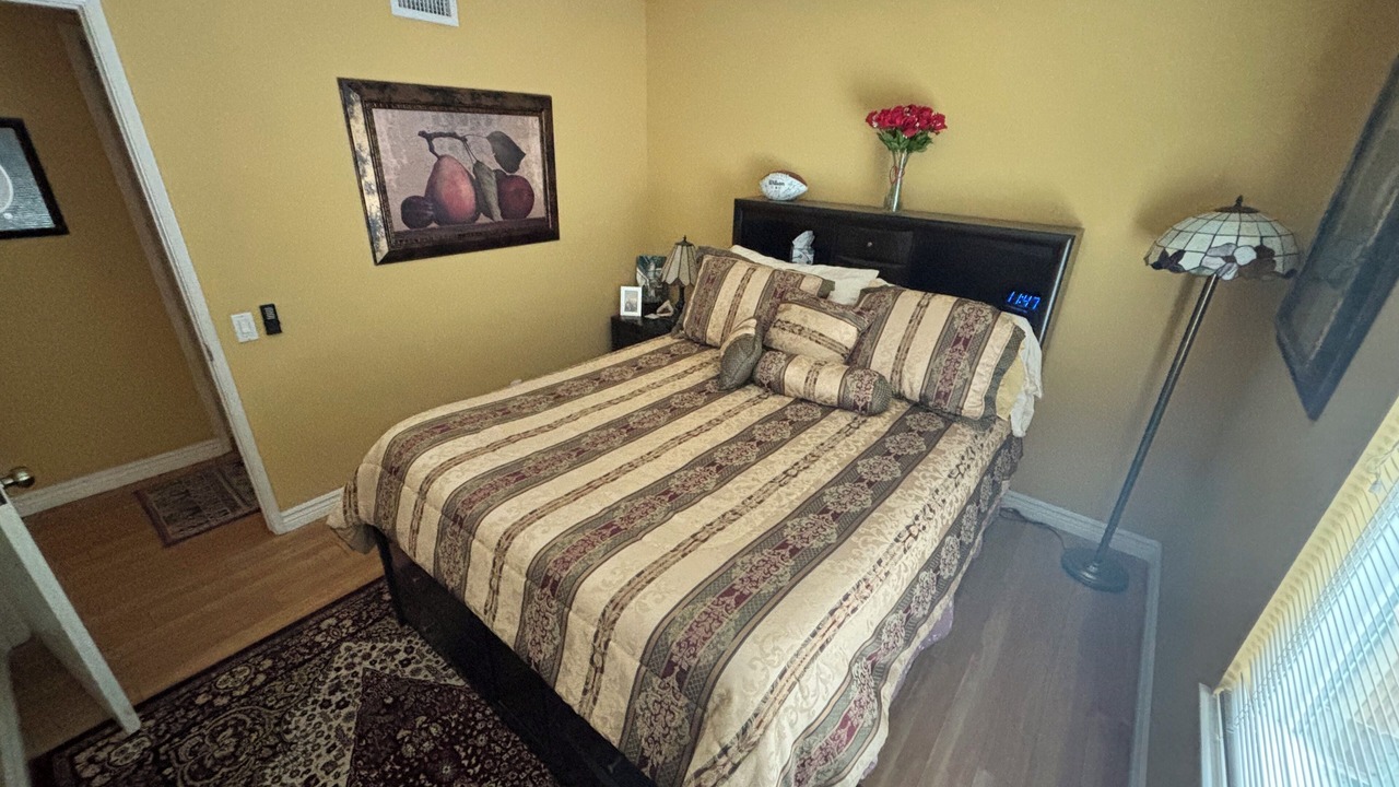 Photo of Bedroom in Lake Forest