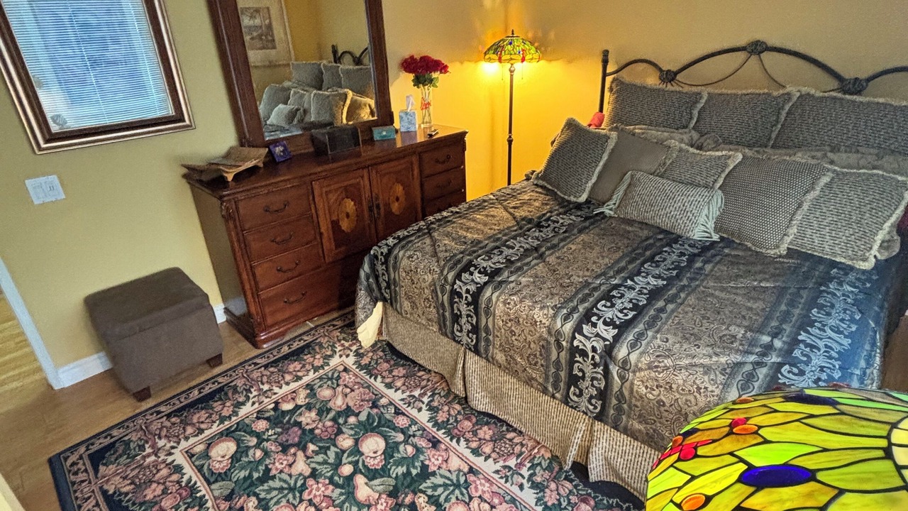 Photo of Bedroom in Lake Forest