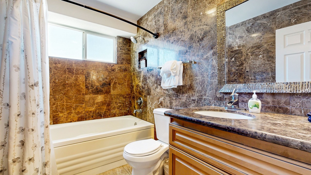 Photo of Bathroom in Indio Hills
