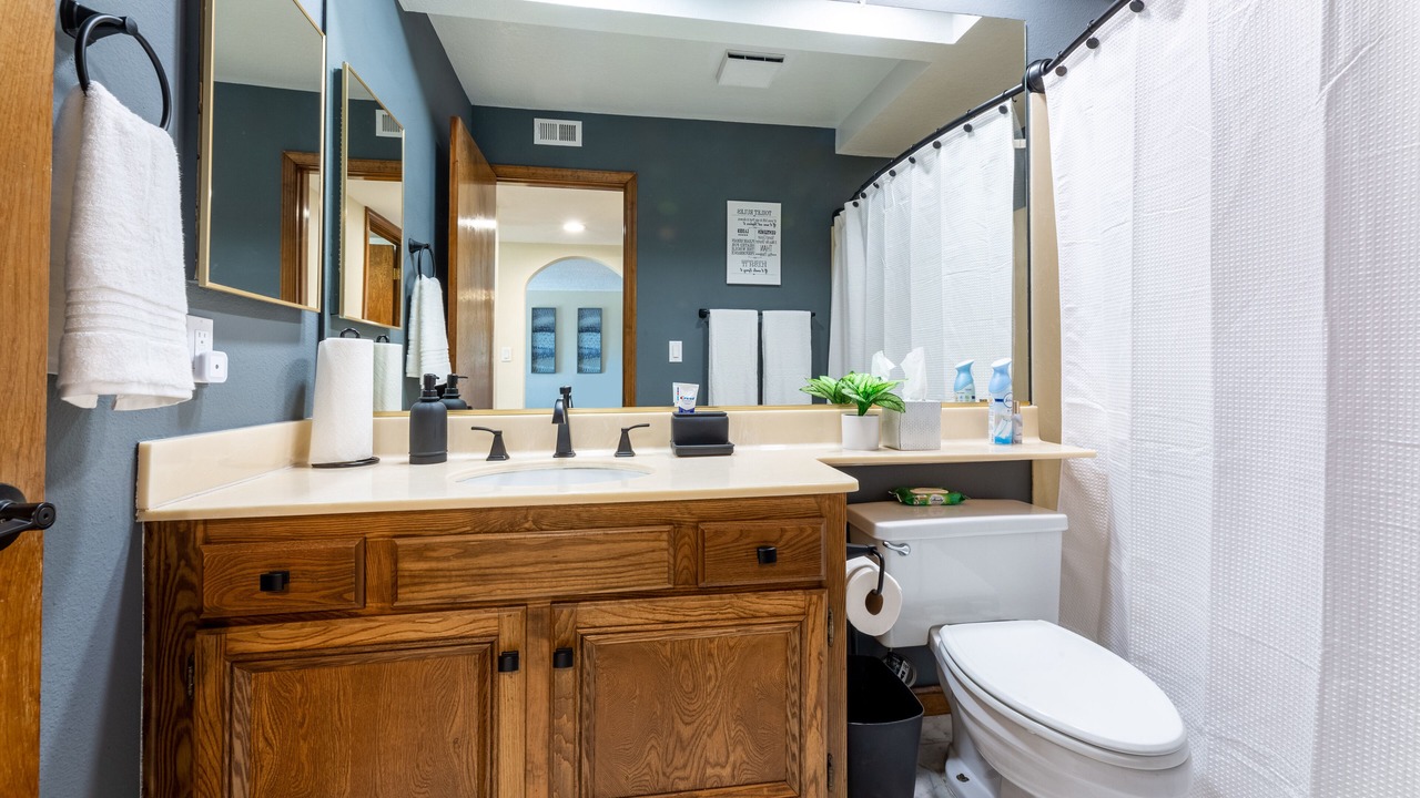 Photo of Bathroom in Harbor