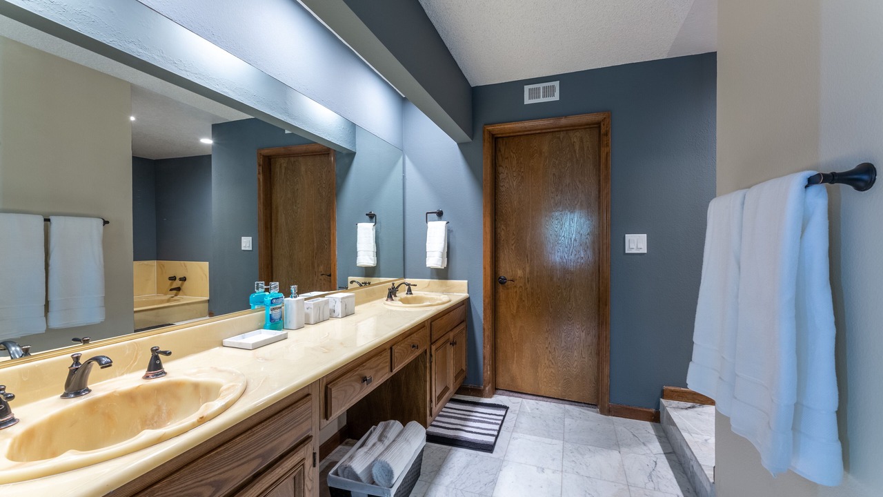 Photo of Bathroom in Harbor