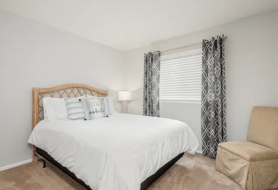 Photo of Bedroom in Raisin