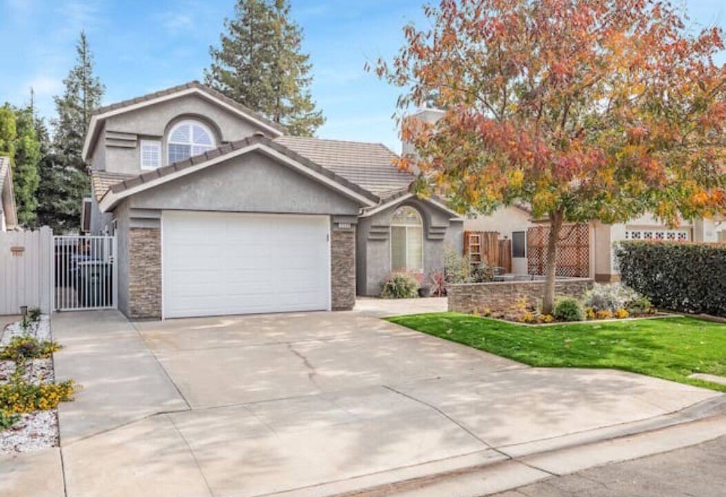 Photo of Outdoor in Raisin