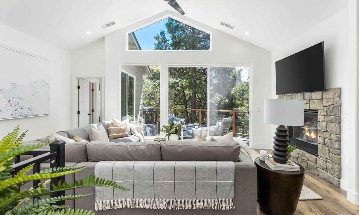 Photo of Bedroom in Arrowhead Villas