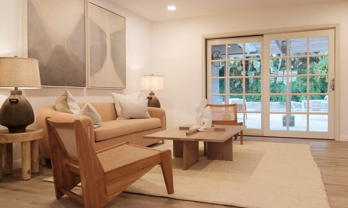 Photo of Livingroom in Fullerton