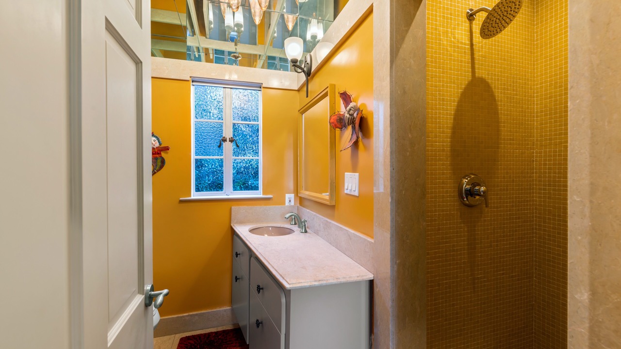 Photo of Bathroom in Los Angeles