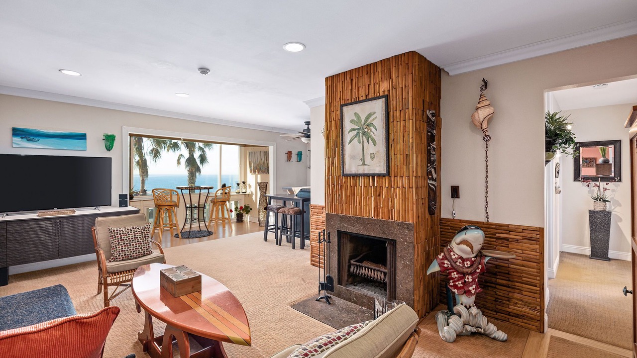 Photo of Livingroom in South Redondo