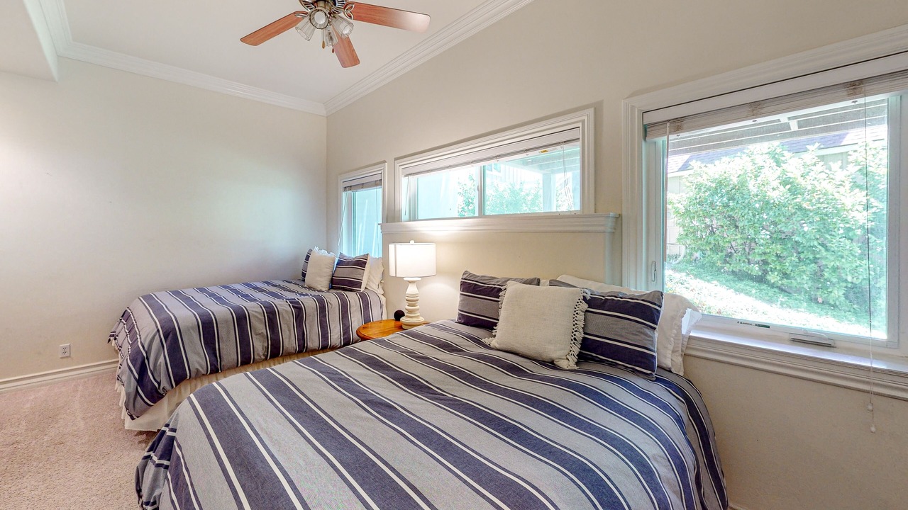 Photo of Bedroom in Lake Arrowhead