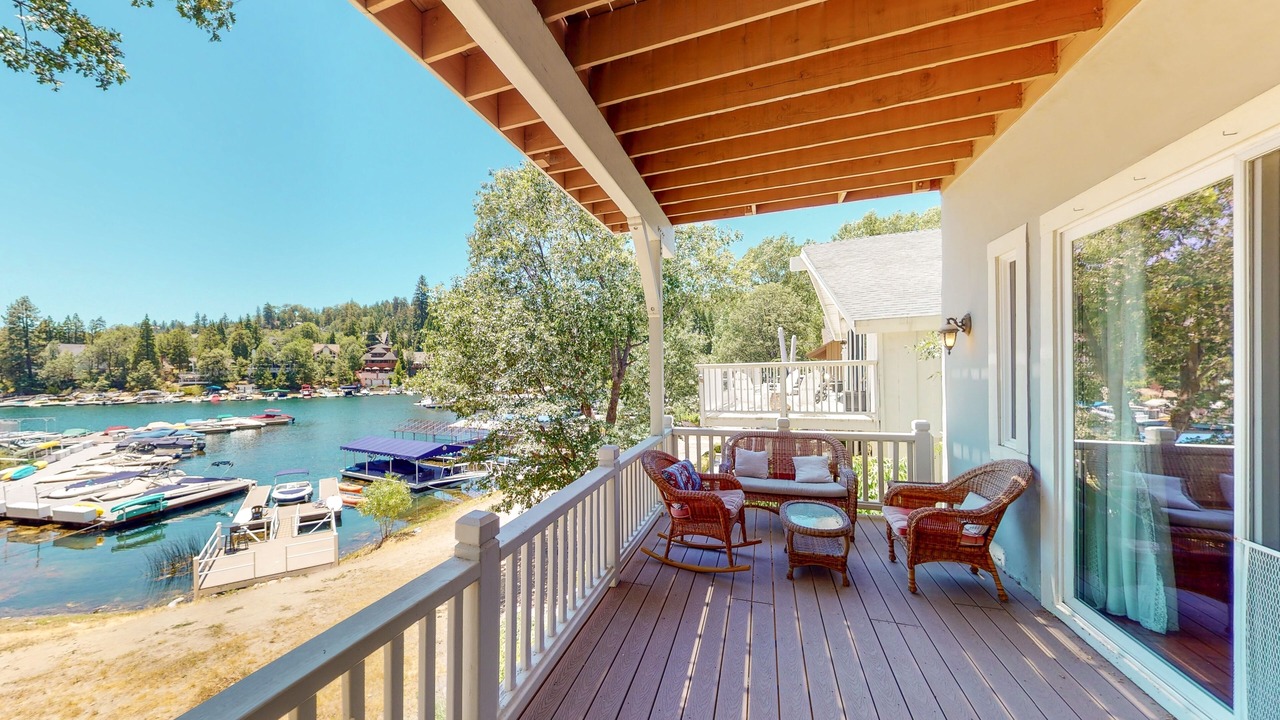 Photo of Patio Balcony in Lake Arrowhead