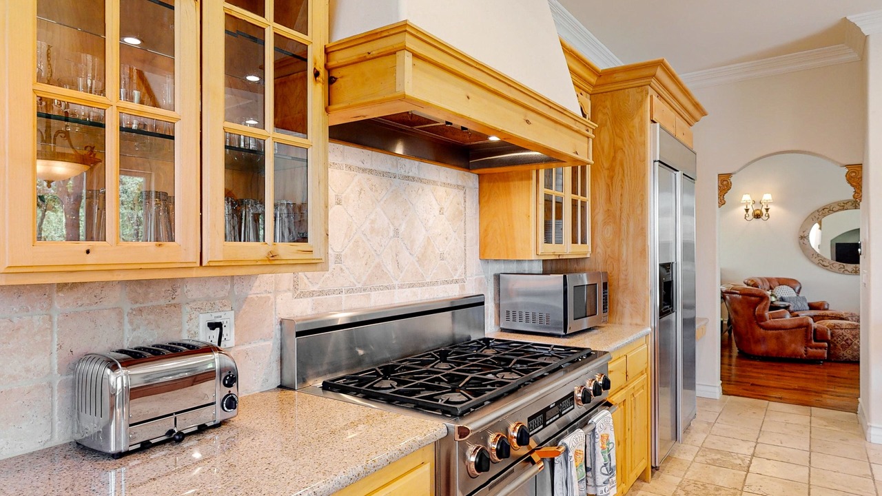 Photo of Kitchen in Lake Arrowhead