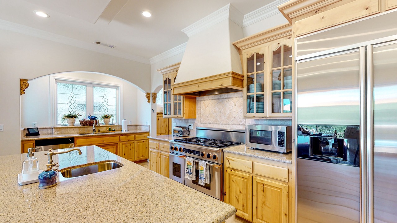 Photo of Kitchen in Lake Arrowhead
