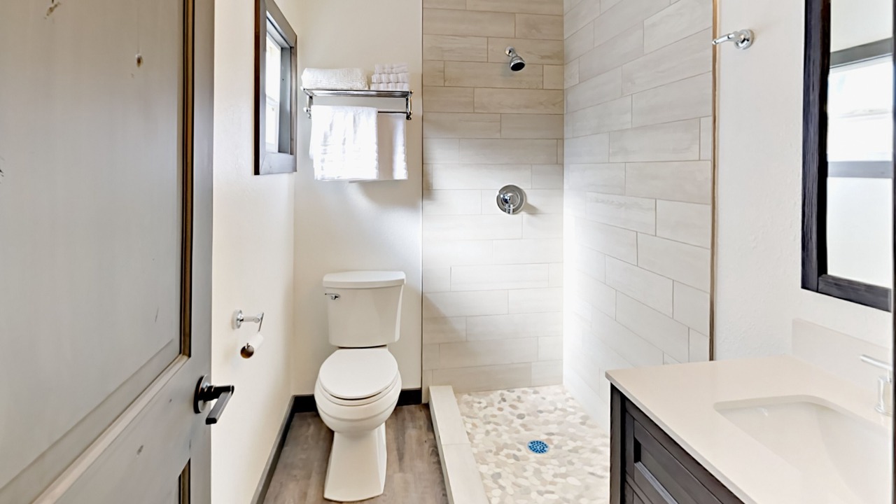 Photo of Bathroom in Lakeside Park