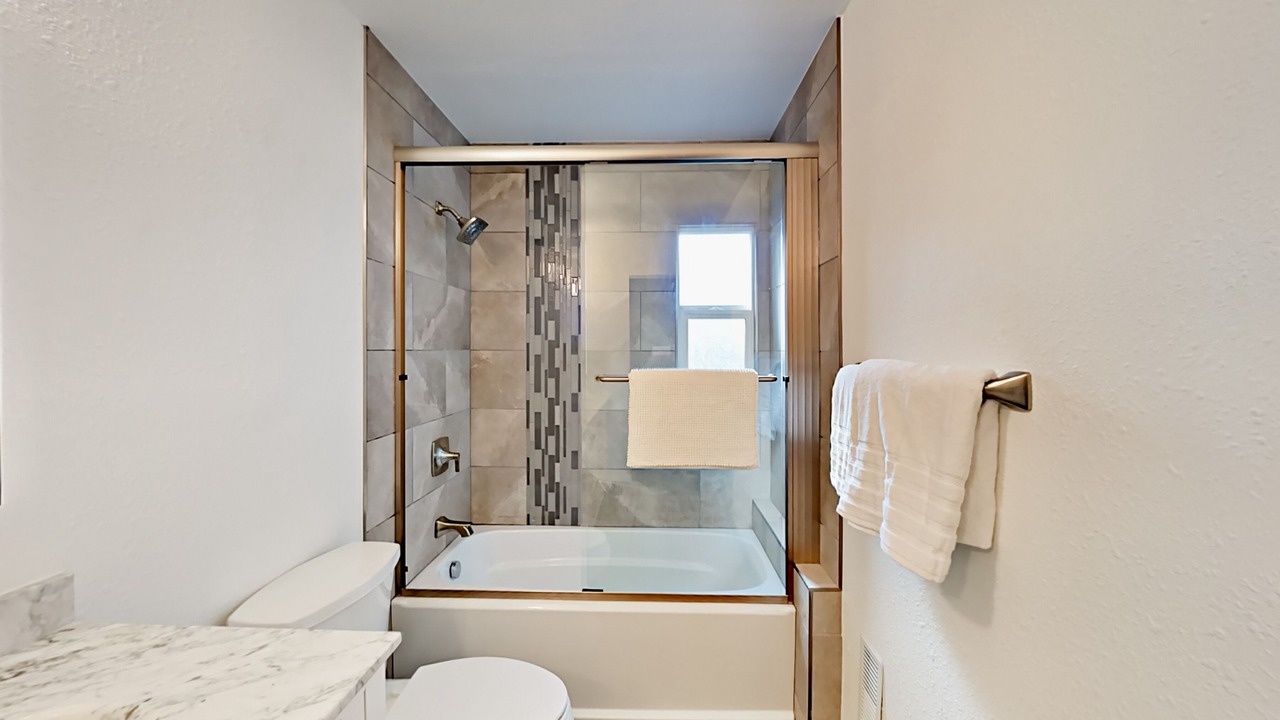 Photo of Bathroom in Lakeside Park