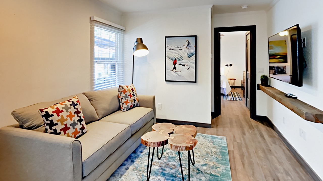 Photo of Livingroom in Lakeside Park