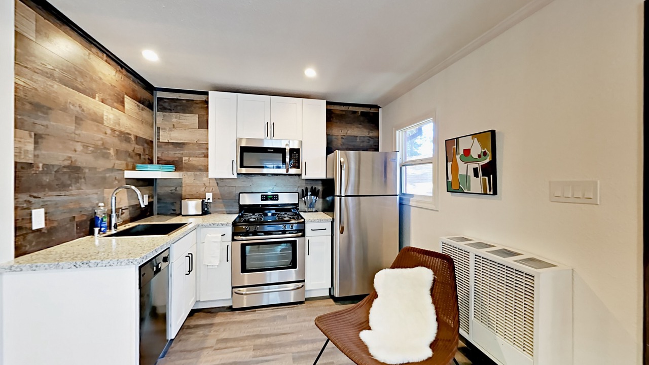 Photo of Kitchen in Lakeside Park