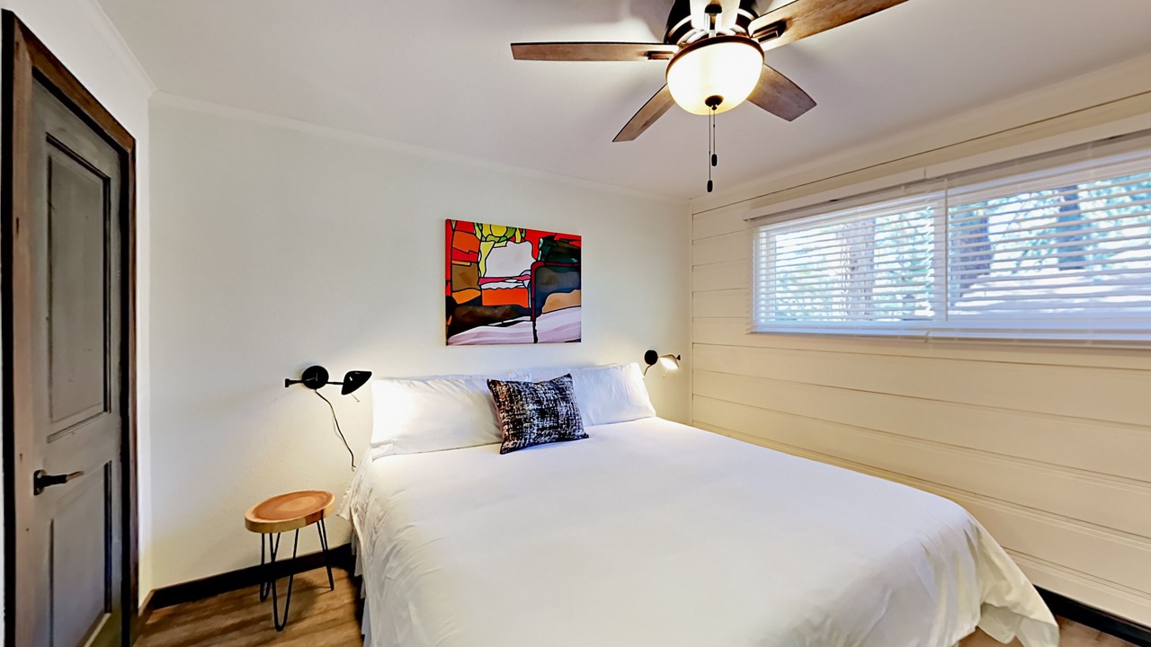 Photo of Bedroom in Lakeside Park