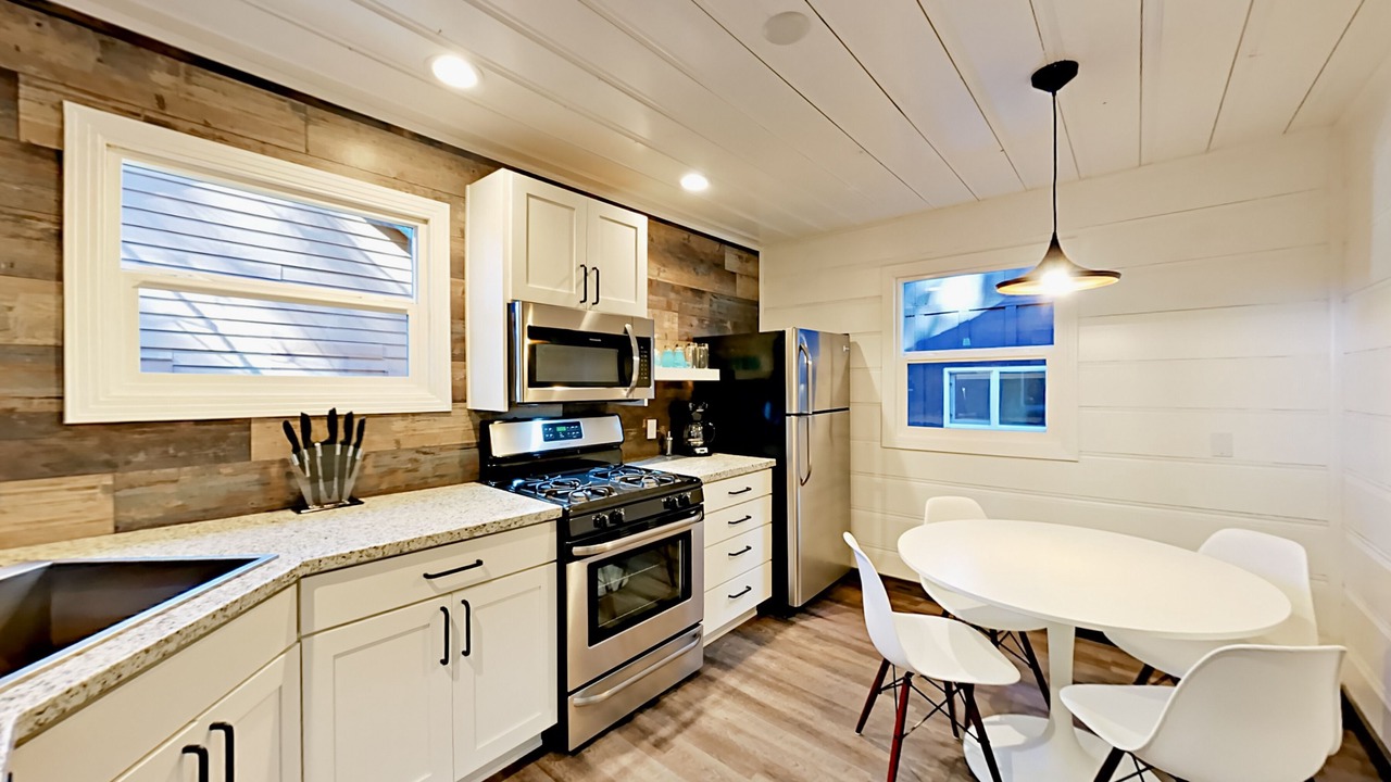 Photo of Kitchen in Lakeside Park