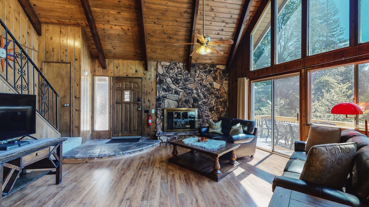 Photo of Livingroom in Blue Jay
