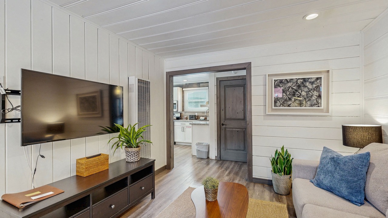 Photo of Livingroom in Lakeside Park